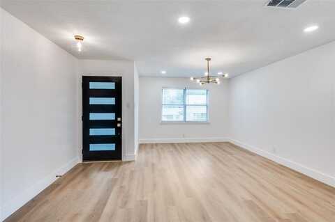 611 Cannon Drive, Euless, TX 76040