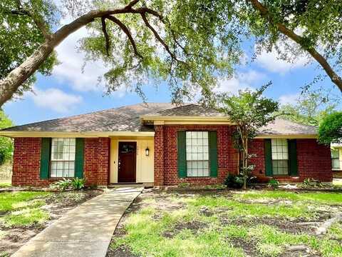 1929 Oakbluff Drive, Carrollton, TX 75007