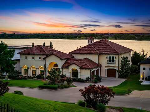 7253 Waters Edge Drive, The Colony, TX 75056