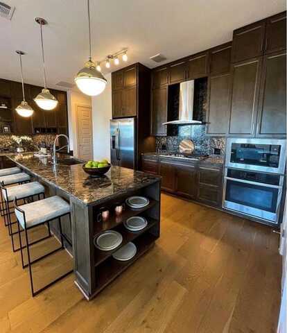 2323 N Akard Street, Dallas, TX 75204
