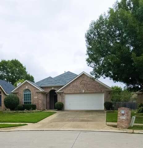 4012 Glenwyck Drive E, North Richland Hills, TX 76180
