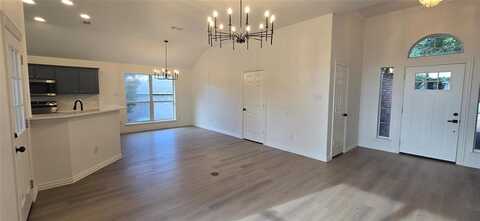 713 Madeline Court, Azle, TX 76020