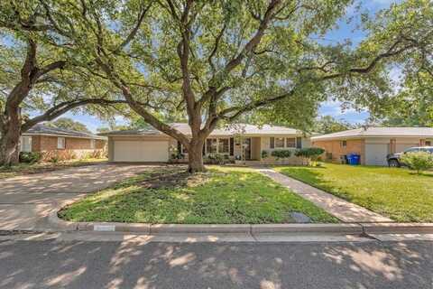 2113 Trinity Drive, Waco, TX 76710