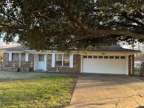 1916 11th Street, Mineral Wells, TX 76067