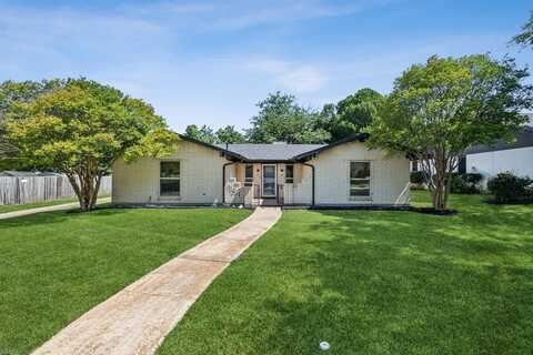 11211 Pelican Drive, Dallas, TX 75238