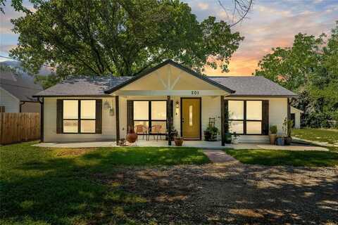 201 W Tinsley Drive, Robinson, TX 76706