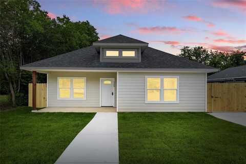 1209 E Annie Street, Fort Worth, TX 76104
