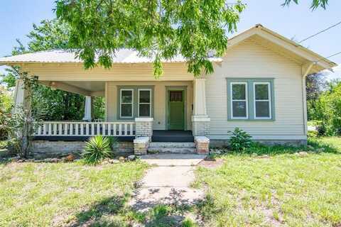 1620 Avenue D, Brownwood, TX 76801