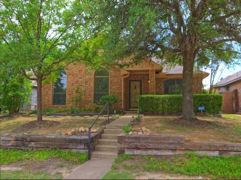 7021 Teal Drive, Fort Worth, TX 76137