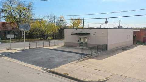2636 Meadowbrook Drive, Fort Worth, TX 76103
