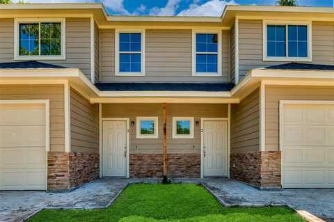 805 S 6th Street, Bonham, TX 75418