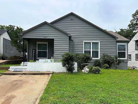 1325 W Chestnut Street, Denison, TX 75020