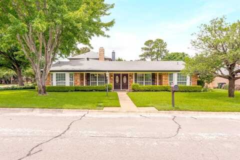 452 W Pleasantview Drive, Hurst, TX 76054
