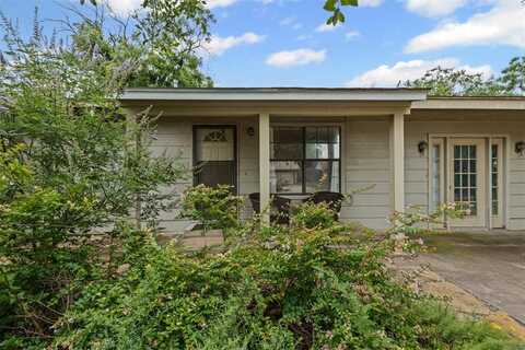 504 Cozby Street N, Benbrook, TX 76126