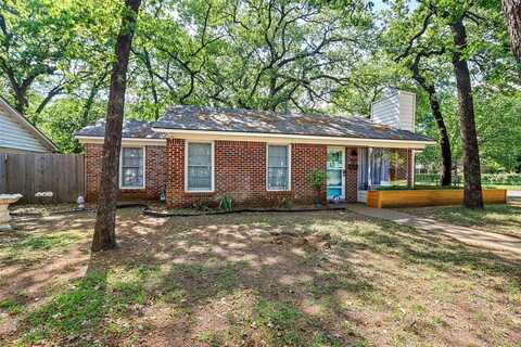 717 Thersa Drive, River Oaks, TX 76114
