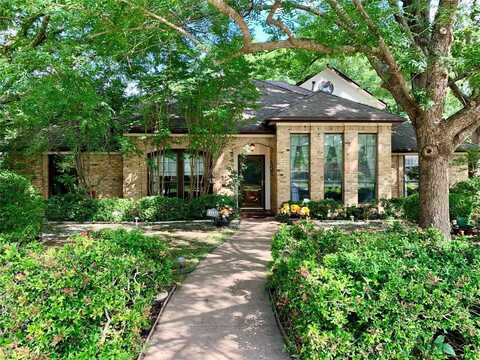 2104 Chestnut Hill Lane, Richardson, TX 75082