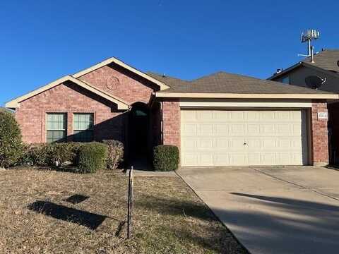 5812 Arena Circle, Fort Worth, TX 76179
