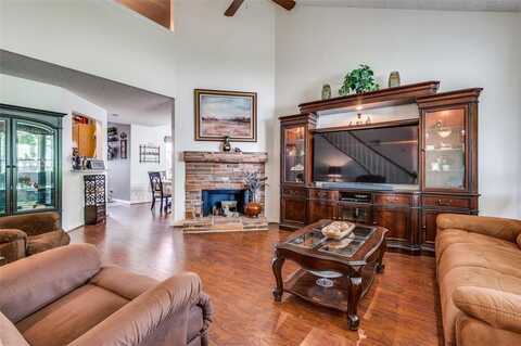 1405 Mapleton Court, Arlington, TX 76018