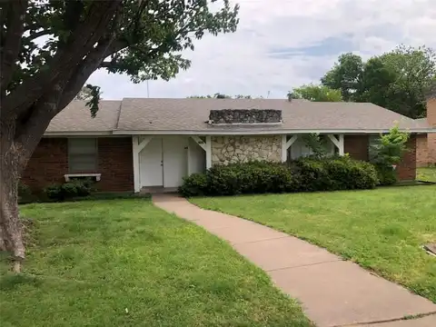 414 Brookview Drive, DeSoto, TX 75115