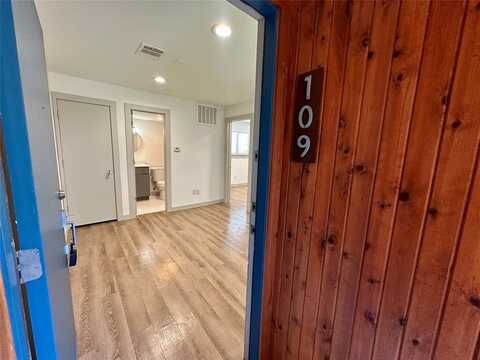 4526 Munger Avenue, Dallas, TX 75204
