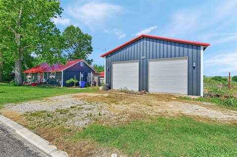 629 Broadway Street, Whitesboro, TX 76273