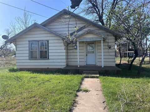 407 3rd Street, Knox City, TX 79529