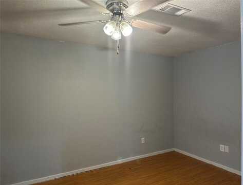 4601 Elm Ridge Lane, Garland, TX 75044