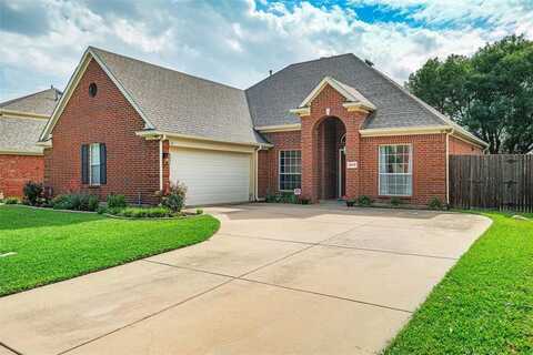 8205 Mt Mckinley Road, Fort Worth, TX 76137