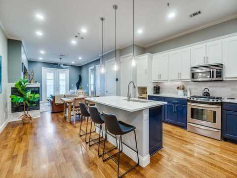 5800 Mccommas Boulevard, Dallas, TX 75206