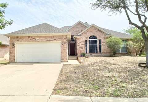 7905 Copper Canyon Drive, Arlington, TX 76002