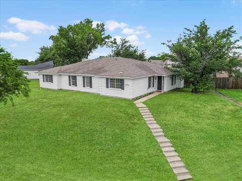 8835 Township Court, Fort Worth, TX 76179