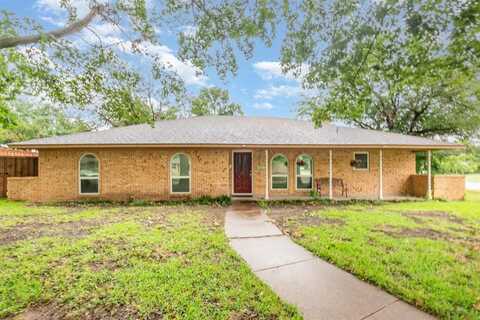 801 Daventry Drive, Garland, TX 75040