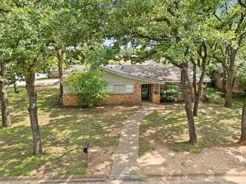 521 Brookview Drive, Hurst, TX 76054