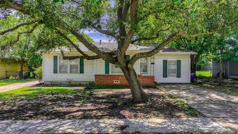 316 E Mustang Street, Crowley, TX 76036
