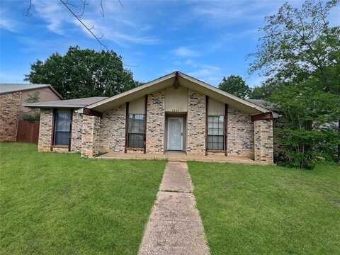 2820 Stratford Lane, Flower Mound, TX 75028