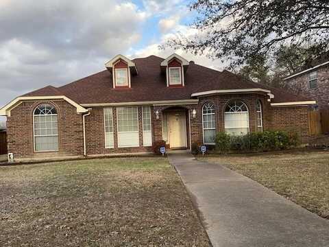704 Kelsie Lane, DeSoto, TX 75115