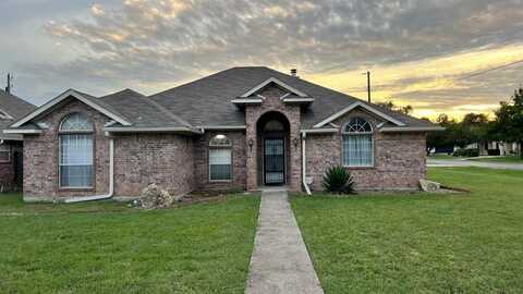 1800 Avon Drive, Corinth, TX 76210