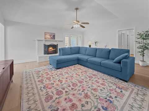 312 Meadowlark Drive, Richardson, TX 75080