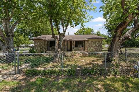 200 3rd Street, Glen Rose, TX 76043
