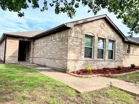 2056 Pecan Creek Drive, Mesquite, TX 75181