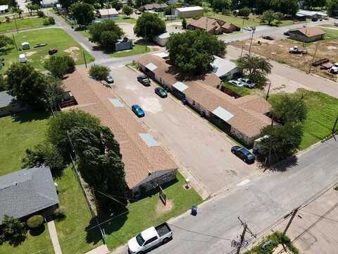 100 N Grant Street, Winters, TX 79567