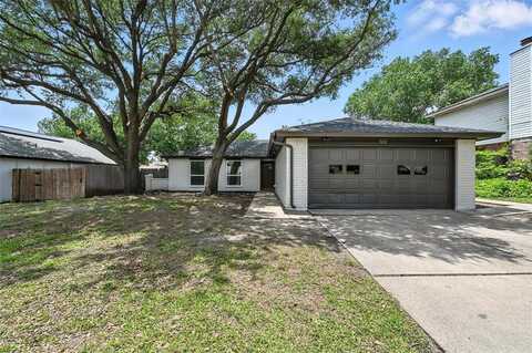7601 Evergreen Drive, Watauga, TX 76148