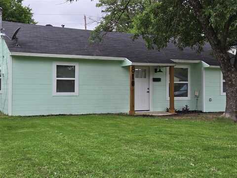 810 Shawnee Trace, Grand Prairie, TX 75051