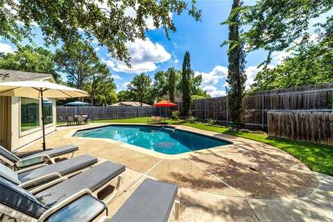 7501 Ridgeway Avenue, North Richland Hills, TX 76182