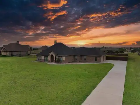 1233 War Admiral Drive, Terrell, TX 75160