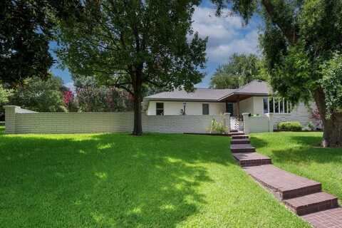 133 Lakeridge Drive, Dallas, TX 75218