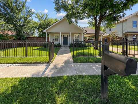 3718 Maybeth Street, Dallas, TX 75212