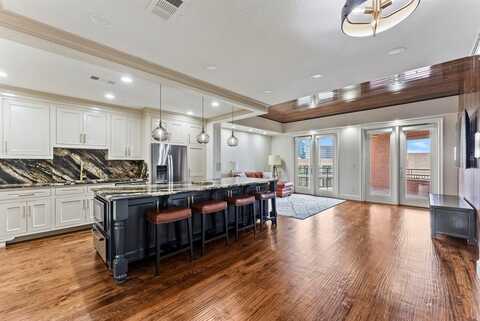 5055 Addison Circle, Addison, TX 75001