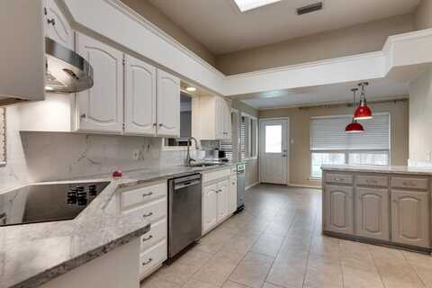 7 Roaring Creek Court, Trophy Club, TX 76262