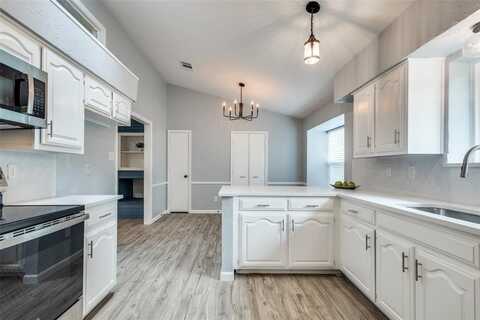 1846 College Parkway, Lewisville, TX 75077